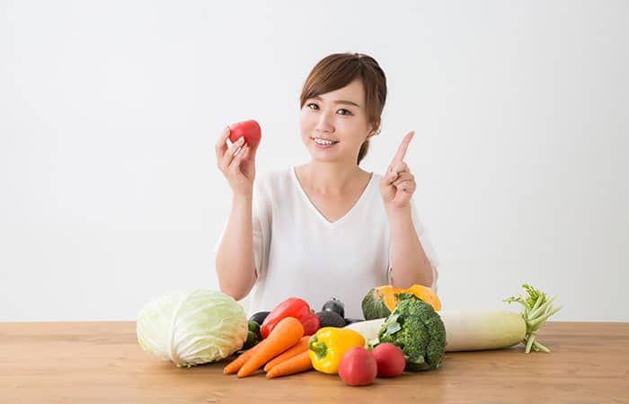 野菜・果物と女性